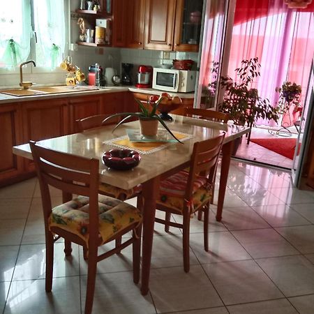 Les Espaces De Фуріані Екстер'єр фото